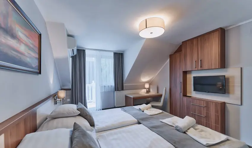 Tokajer Wellness Panzi� Keszthely - Okt�ber 23. (min. 2 �j)