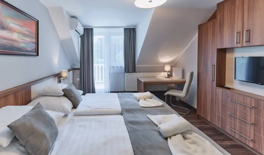 Tokajer Wellness Panzi� Keszthely - Okt�ber 23. (min. 2 �j)
