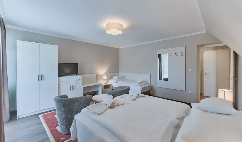 Tokajer Wellness Panzi� Keszthely - Okt�ber 23. (min. 2 �j)