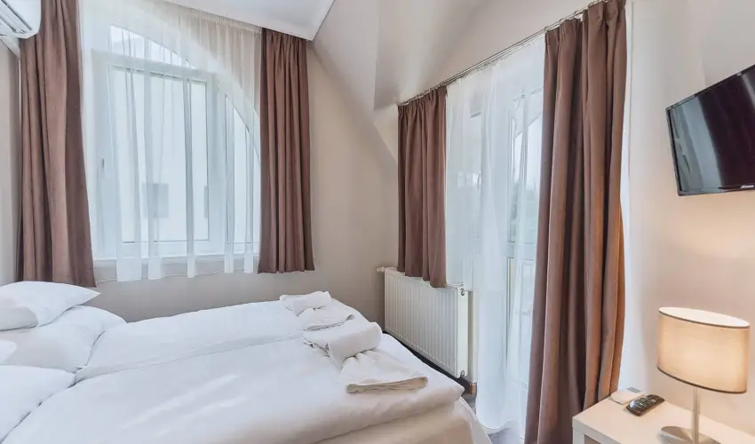 Tokajer Wellness Panzi� Keszthely - Okt�ber 23. (min. 2 �j)