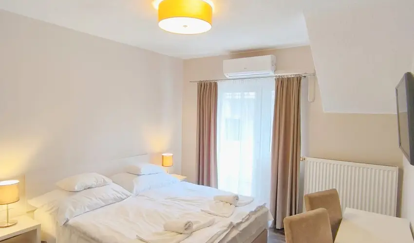 Tokajer Wellness Panzi� Keszthely - Okt�ber 23. (min. 2 �j)