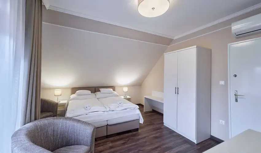 Tokajer Wellness Panzi� Keszthely - Okt�ber 23. (min. 2 �j)