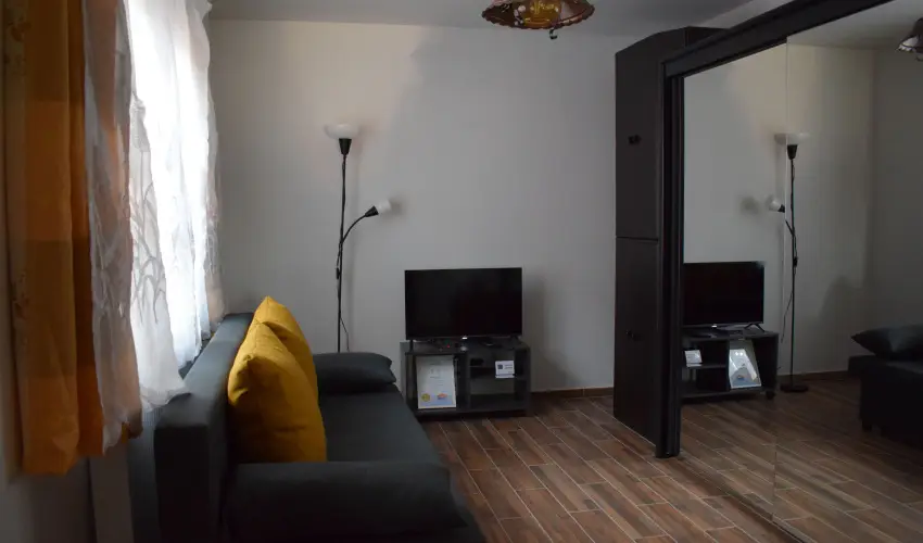 T�csi lak Szigetszentm�rton - Okt�ber 23. (min. 2 �j)