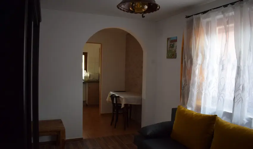 T�csi lak Szigetszentm�rton - Okt�ber 23. (min. 2 �j)