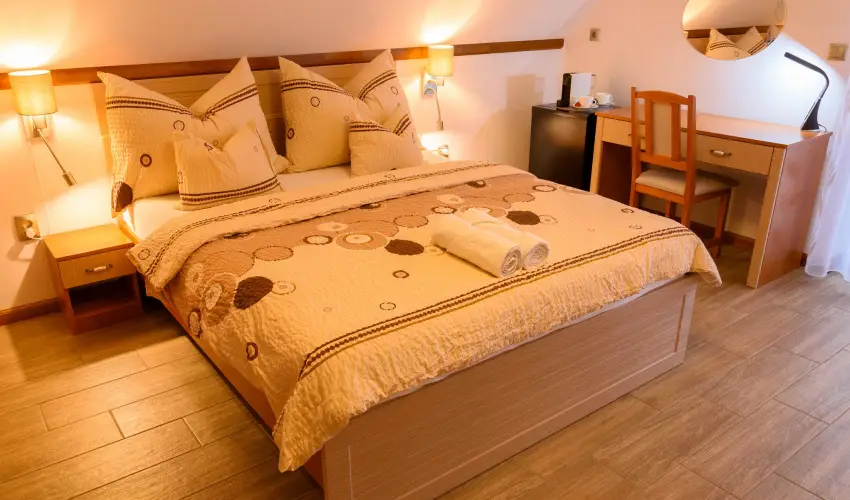 Tulipn Vendghz rvnyes - Oktber 23. (min. 2 j)