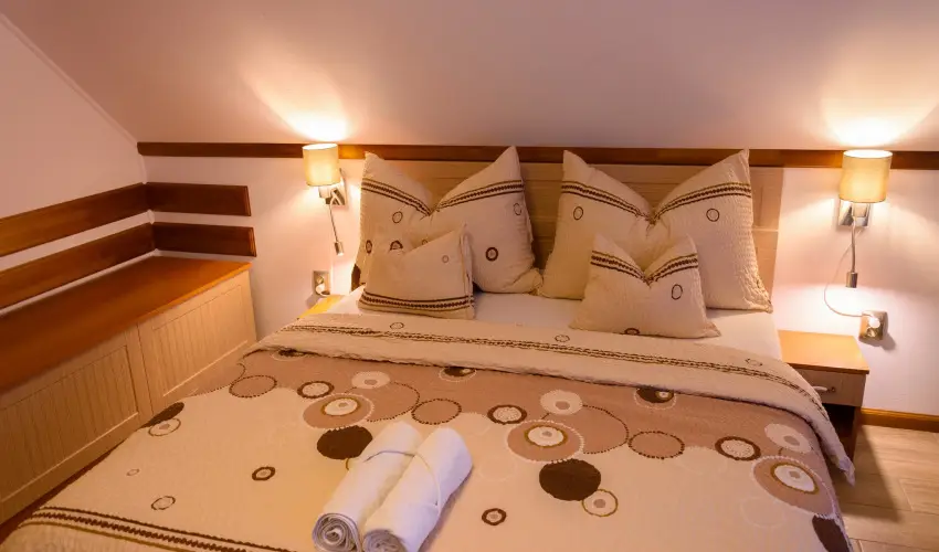 Tulipn Vendghz rvnyes - Oktber 23. (min. 2 j)