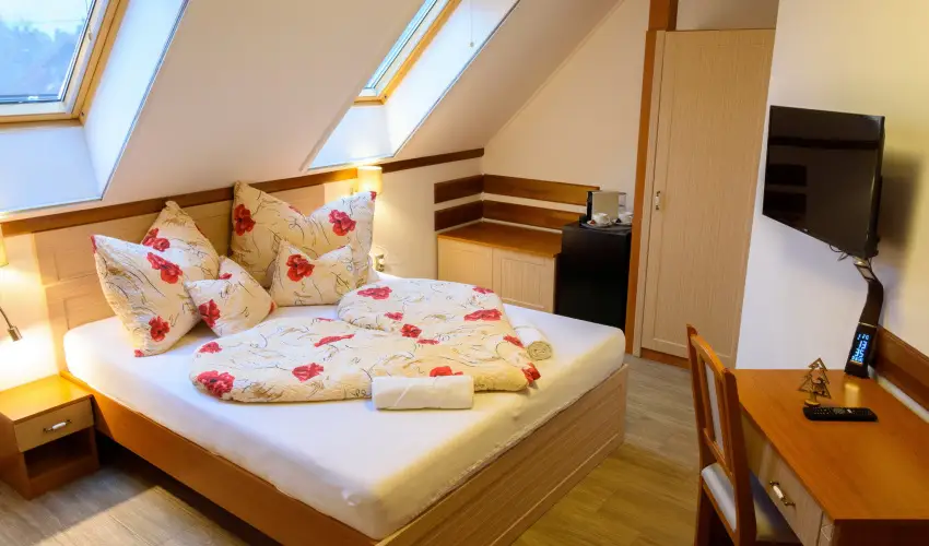 Tulipn Vendghz rvnyes - Oktber 23. (min. 2 j)