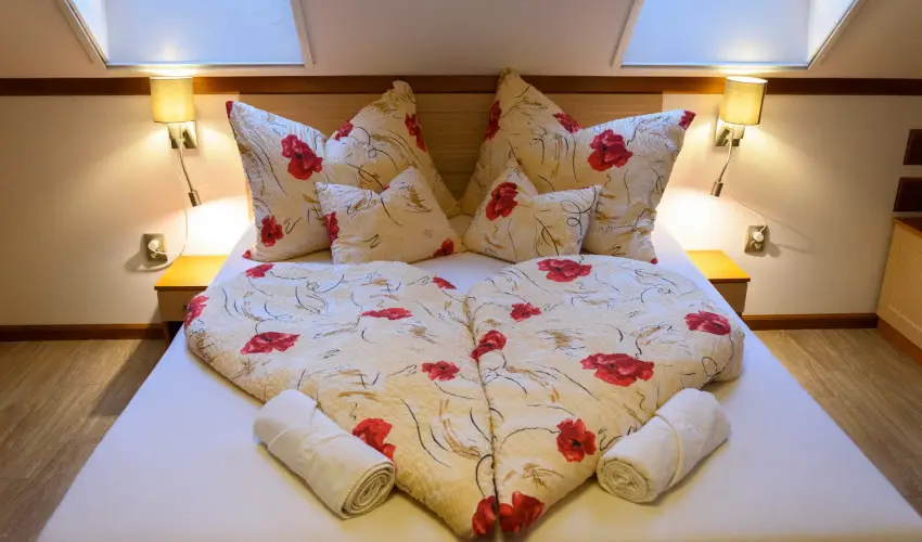 Tulipn Vendghz rvnyes - Oktber 23. (min. 2 j)