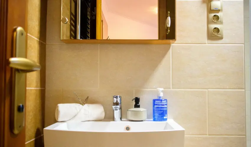 Tulipn Vendghz rvnyes - Oktber 23. (min. 2 j)