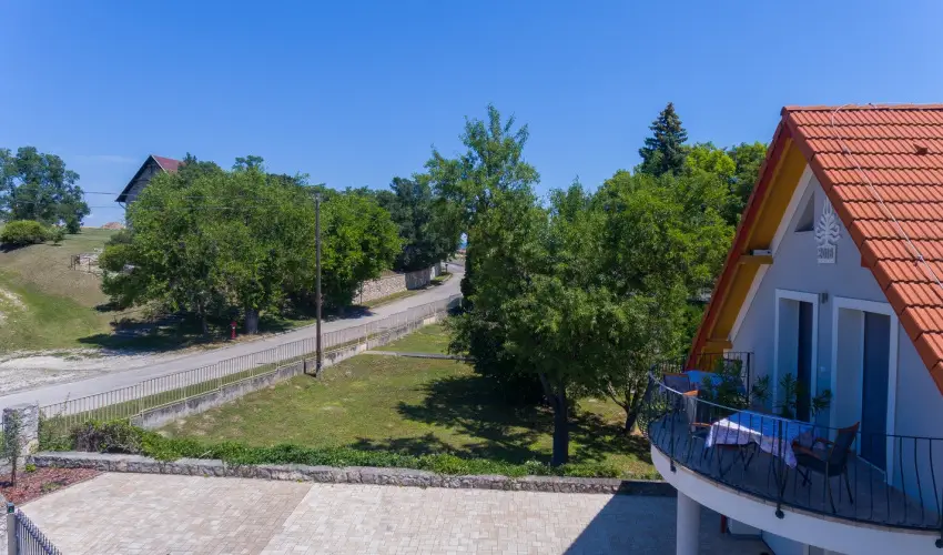 Tulipn Vendghz rvnyes - Oktber 23. (min. 2 j)