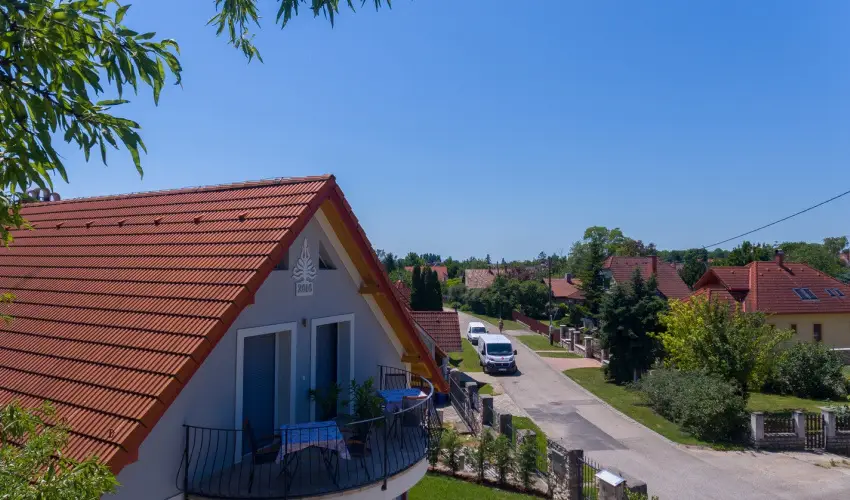 Tulipn Vendghz rvnyes - Oktber 23. (min. 2 j)