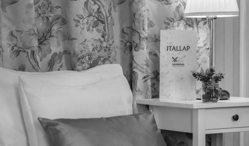 Tndrkert Hotel Noszvaj - Oktber 23. (min. 2 j)