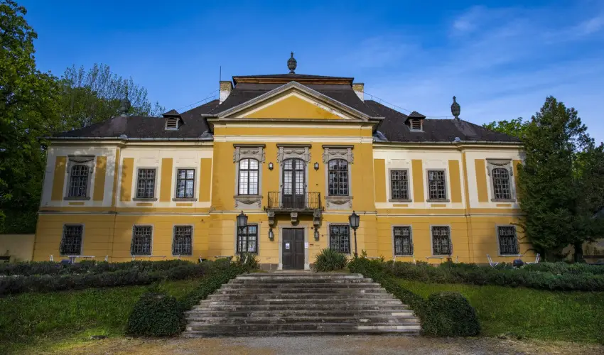 T�nd�rkert Hotel Noszvaj - Okt�ber 23. (min. 2 �j)