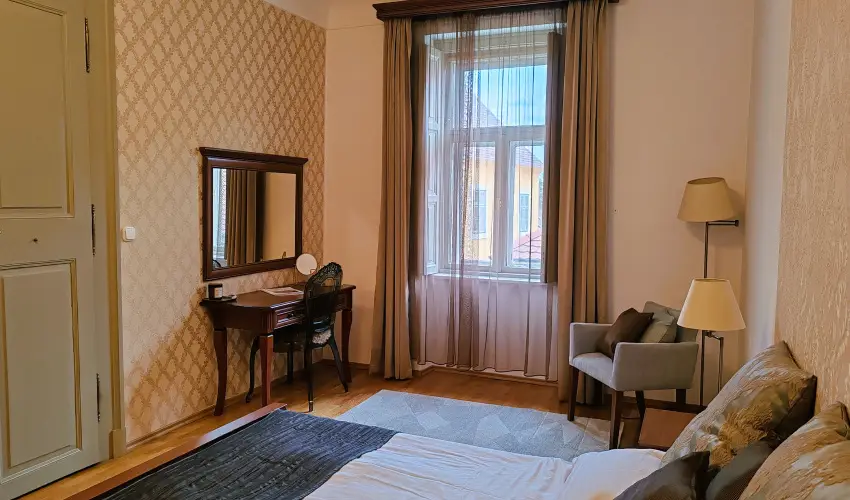 Vrosi Vendghz Szentendre Szentendre - Oktber 23.