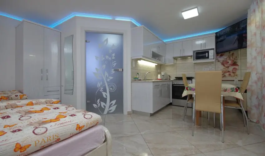 Veronika Apartman De Luxe Gyula - Oktber 23. 