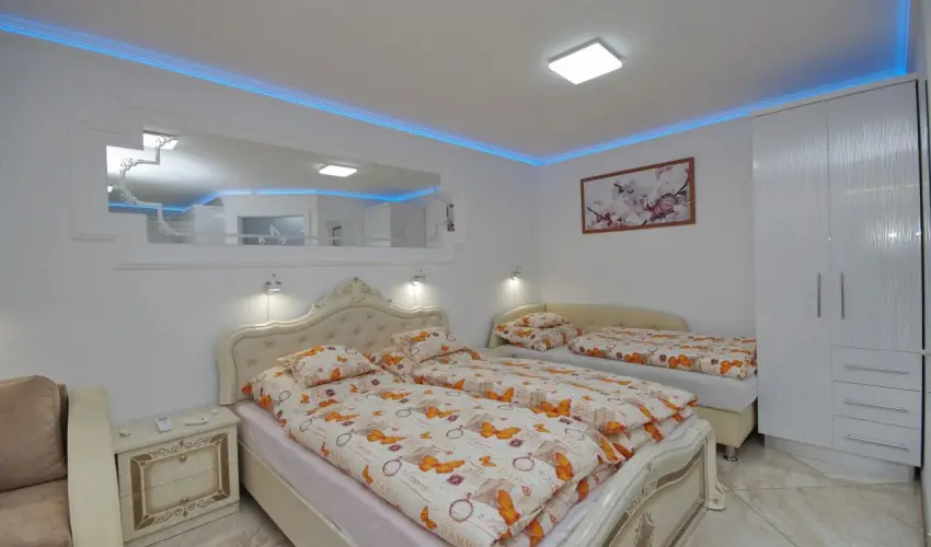 Veronika Apartman De Luxe Gyula - Oktber 23. 