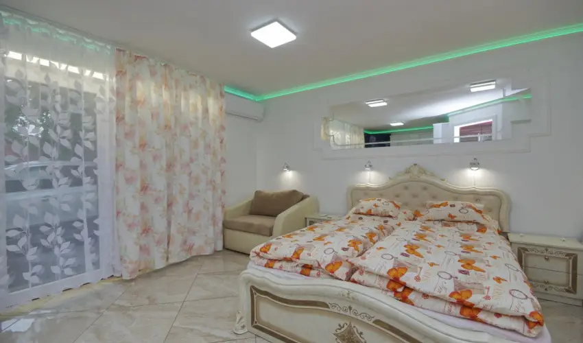 Veronika Apartman De Luxe Gyula - Oktber 23. 