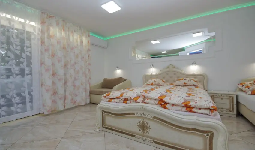 Veronika Apartman De Luxe Gyula - Oktber 23. 