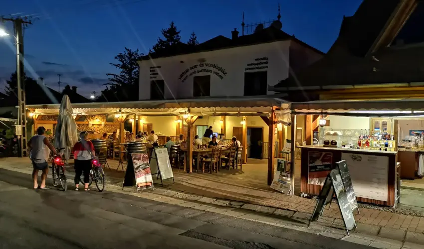 Viktor Bor- s Vendghz Balatonmriafrd - Oktber 23. 