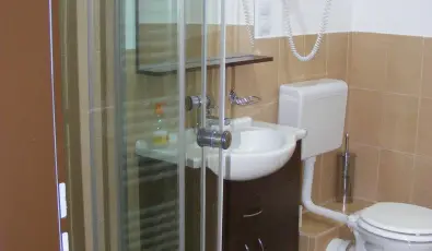 Viktor Bor- s Vendghz Balatonmriafrd