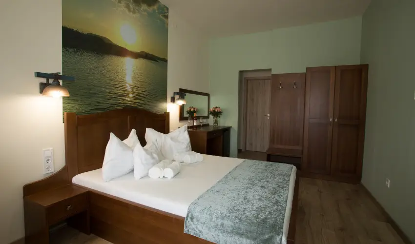 Viktor Bor- s Vendghz Balatonmriafrd - Oktber 23. 