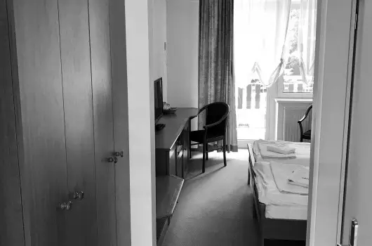 Well Hotel - Oktber 23.