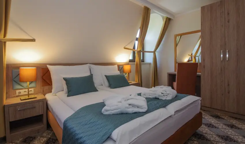 Wellness Hotel Gyula Gyula - Oktber 23. (min. 3 j)