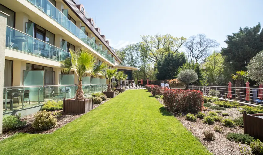 Wellness Hotel Gyula Gyula - Okt�ber 23. (min. 3 �j)