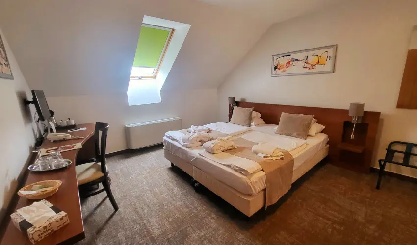 Zenit Hotel Balaton Vonyarcvashegy - Oktber 23. - teljes elrefizetssel (min. 3 j)