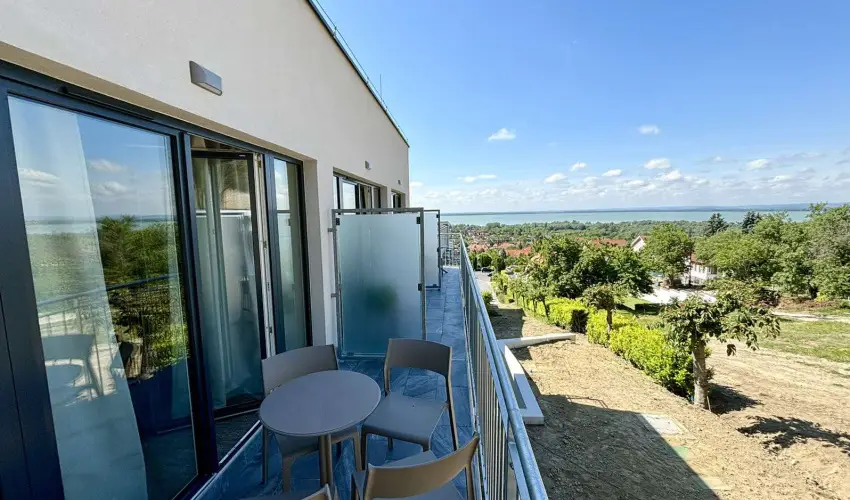 Zenit Hotel Balaton Vonyarcvashegy - Oktber 23. - teljes elrefizetssel (min. 3 j)