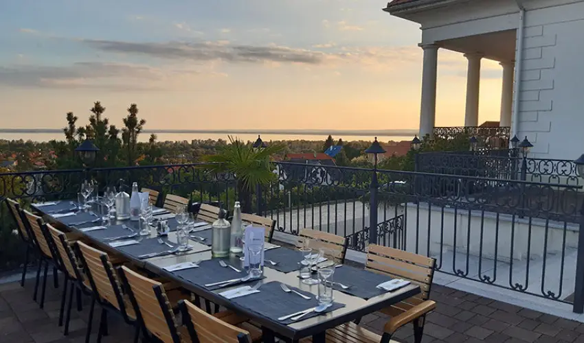 Zenit Hotel Balaton Vonyarcvashegy - Oktber 23. - teljes elrefizetssel (min. 3 j)