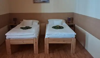 Zldsziget Menedk Rendezvny s Pihenhz Brna